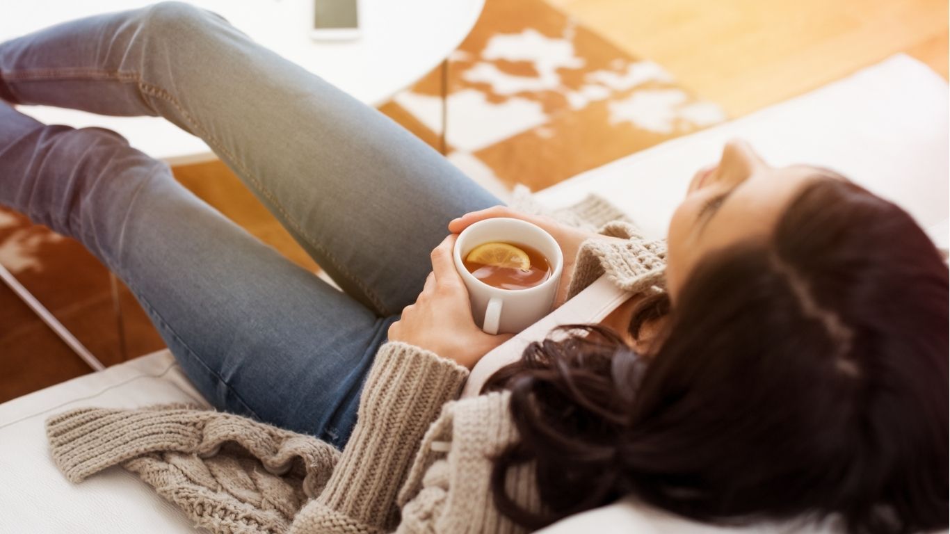 Magnetfeldtherapie in der Morgenroutine energiegeladen in den Tag
